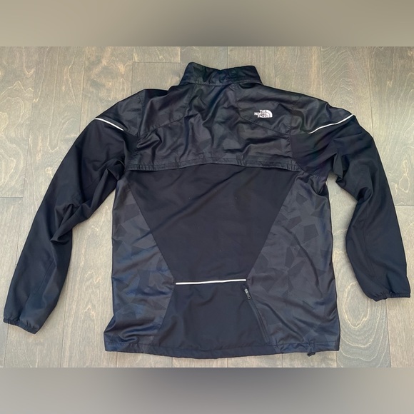 The North Face Men’s Athletic Jacket - Picture 2 of 2